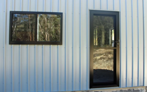 glass hinge door 1