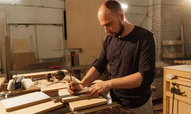 Desky Announced as the Best Ergonomic Standing Desk for Tall People in Australia