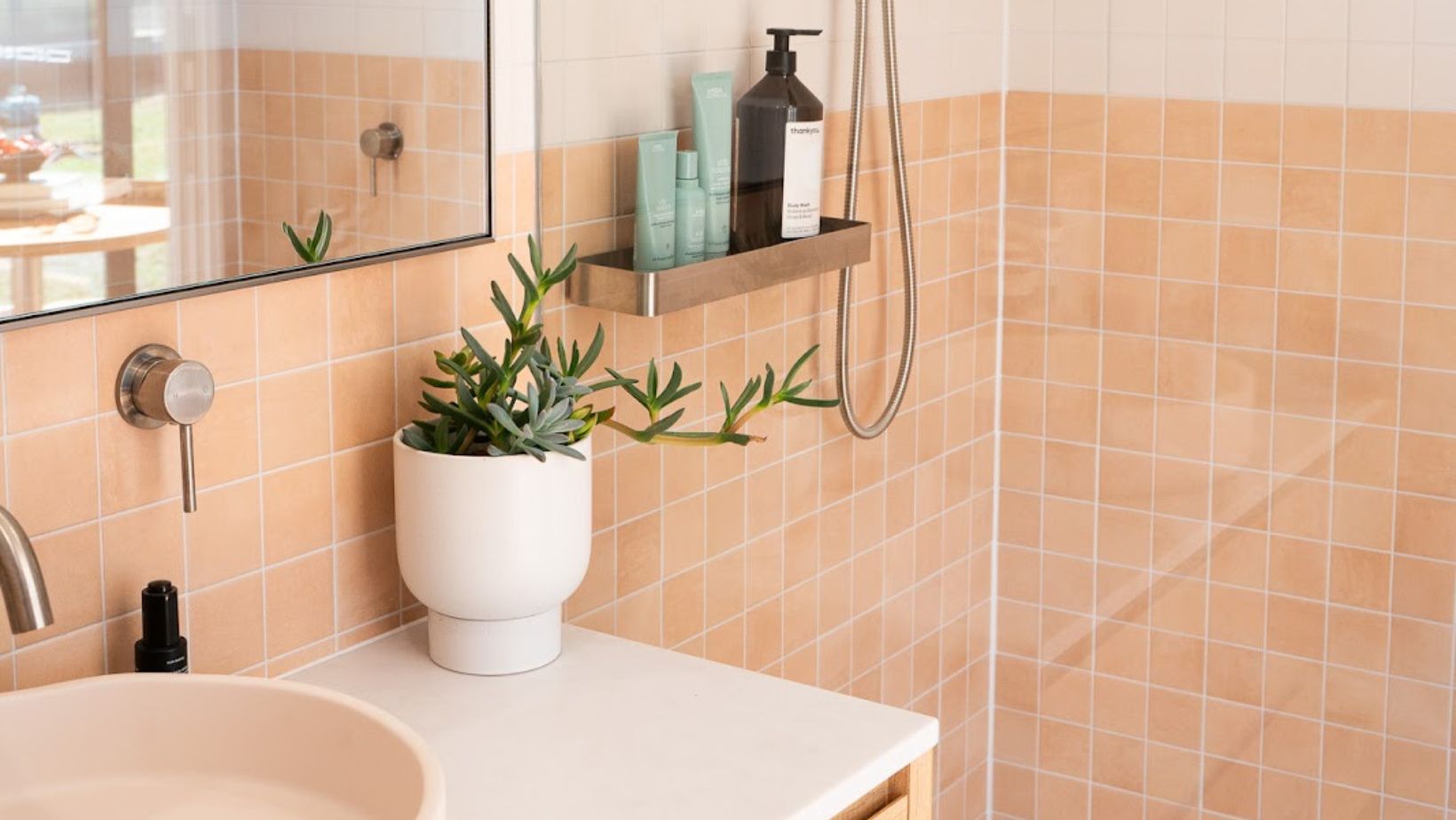 Detailed Bathroom Full