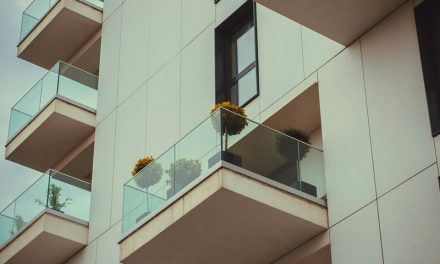 4 Design Tips for a Stunning and Useful Balcony