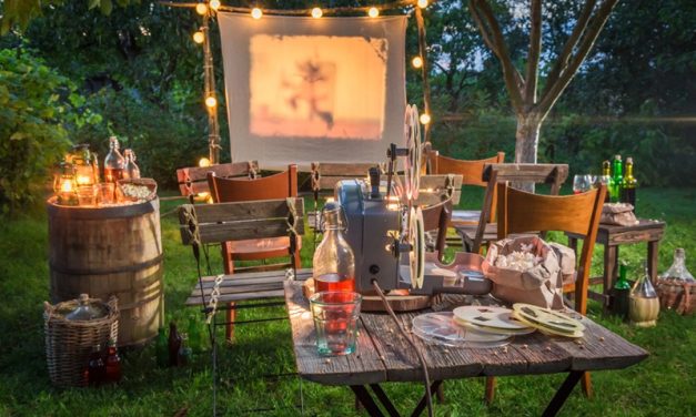 How to Plan a Patio for Entertaining Family and Friends