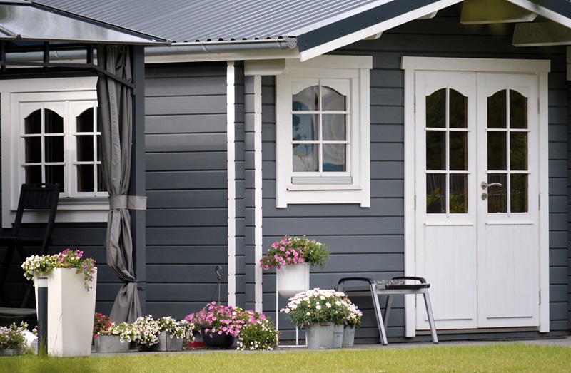 modern backyard garden shed design