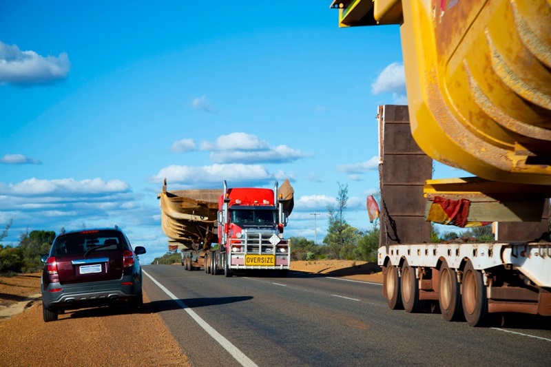Heavy-Duty Industrial Logistics and Transport in the Outback Heavy-Duty Industrial Logistics and Transport in the Outback