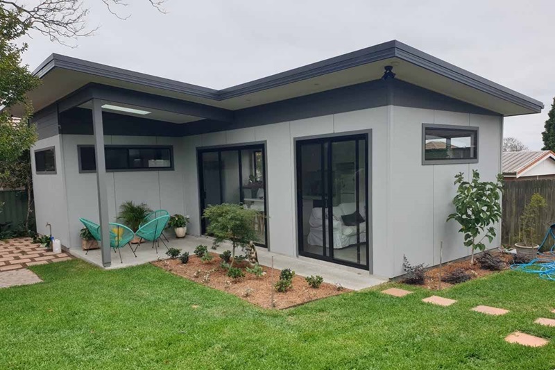 Modern Two-Room Granny Flat with Minimalist Exterior Modern Two-Room Granny Flat with Minimalist Exterior