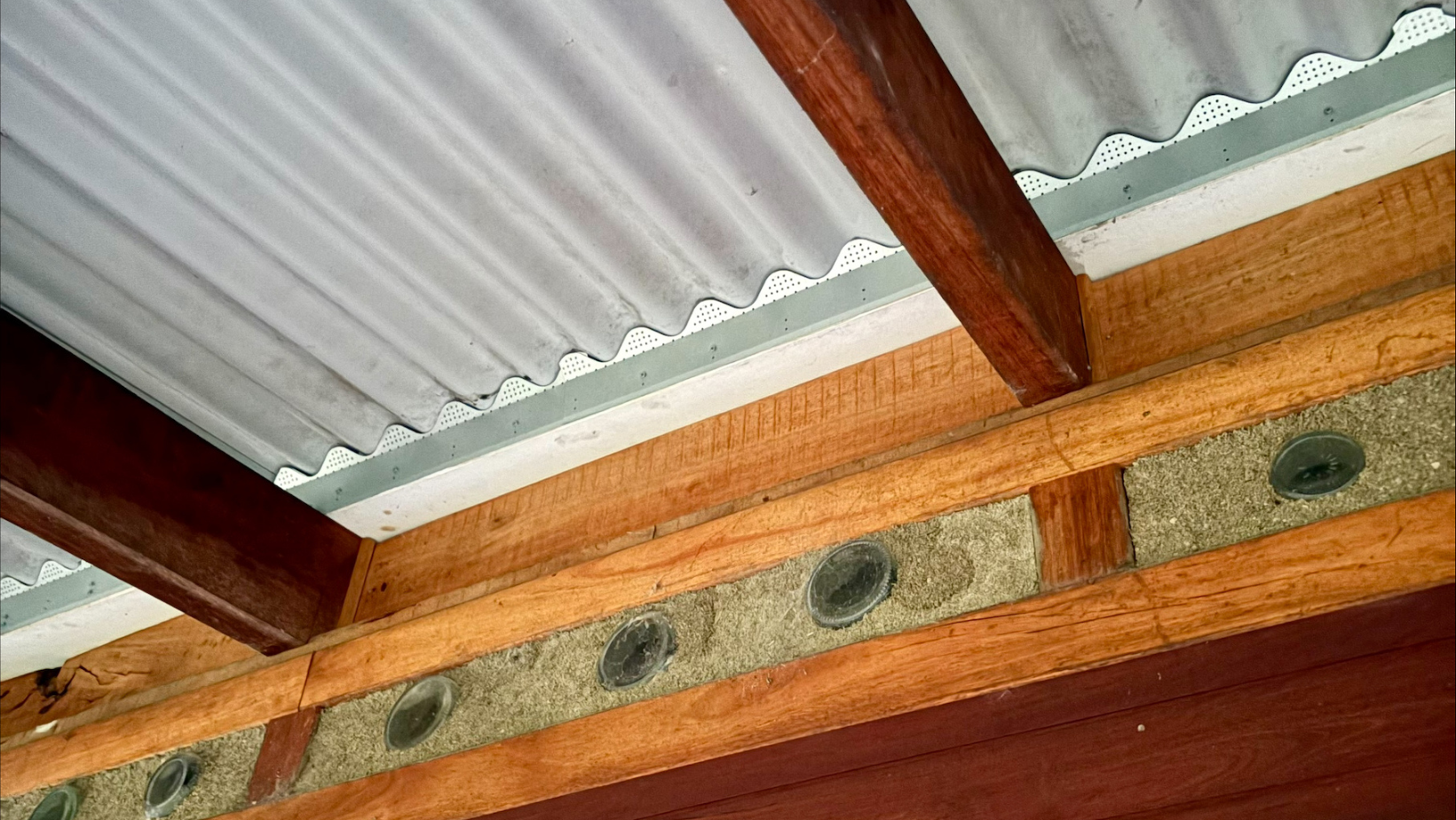 Perforated Retroseal Houseseal installed by Jarieus Perforated Retroseal Houseseal installed by Jarieus