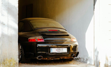Storing a Car In Your Shed Without Wrecking the Paint