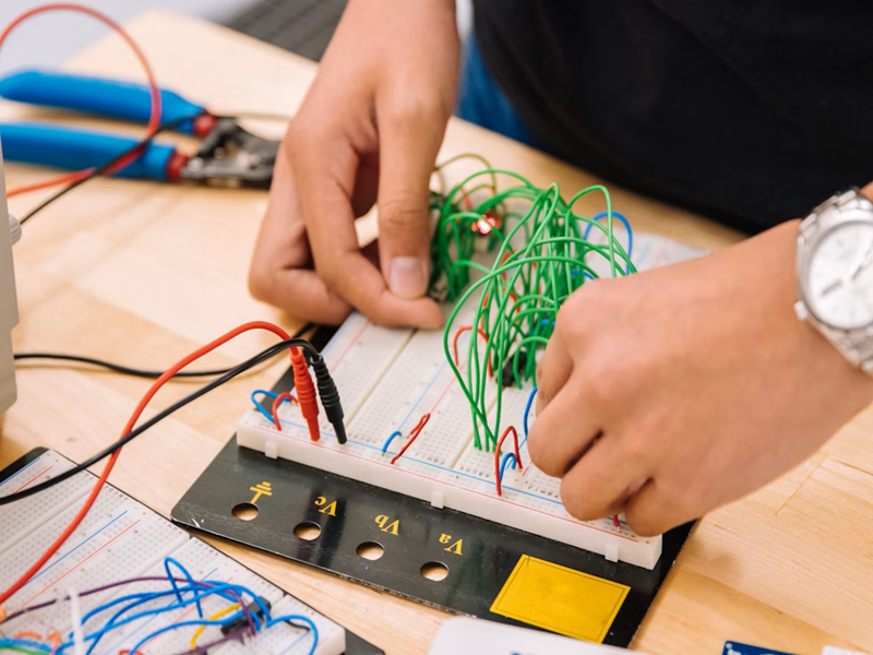 Electronics Engineering with Breadboard Circuit Prototyping Electronics Engineering with Breadboard Circuit Prototyping